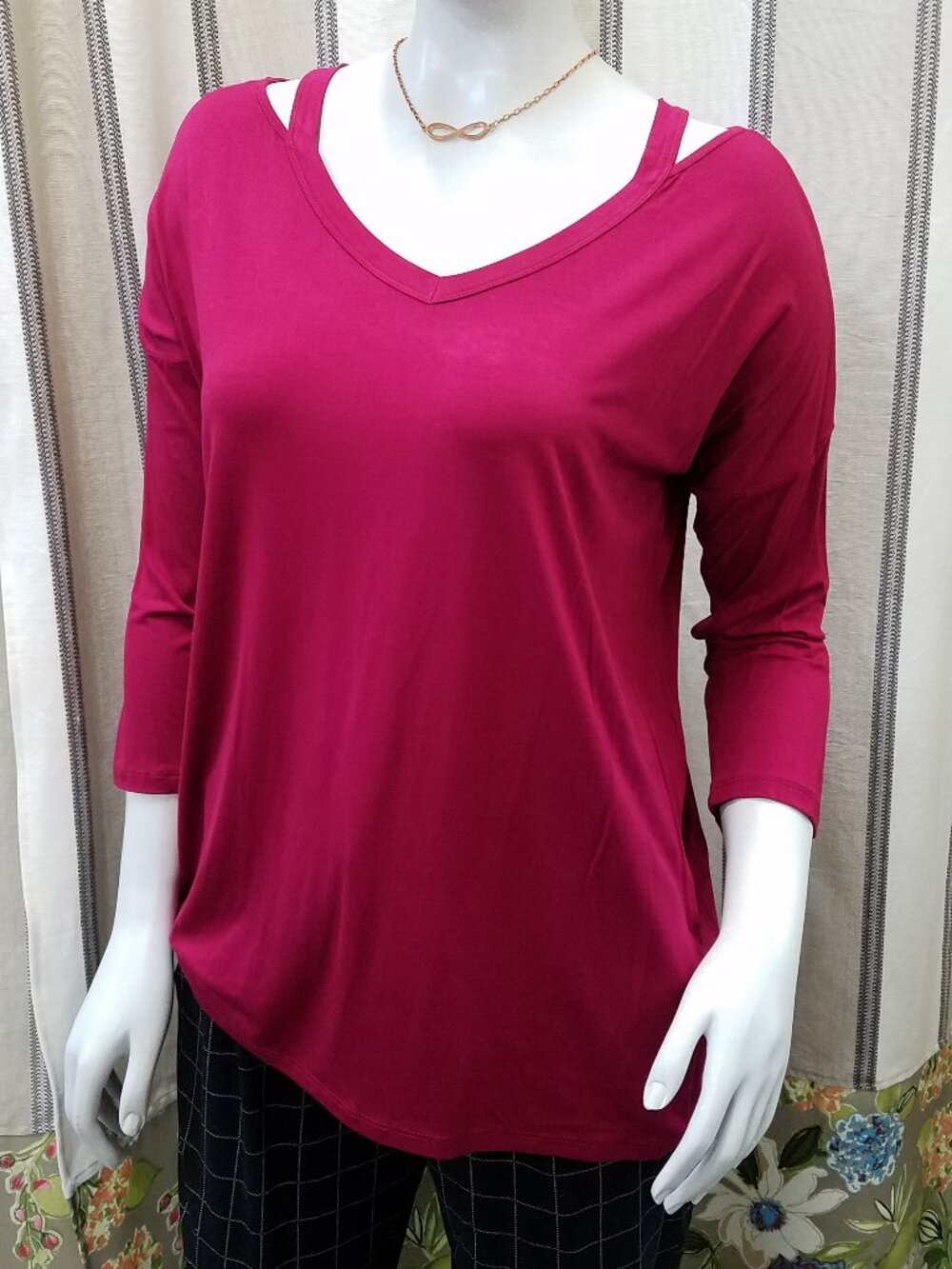 Flowy 3/4 sleeve split shoulder top